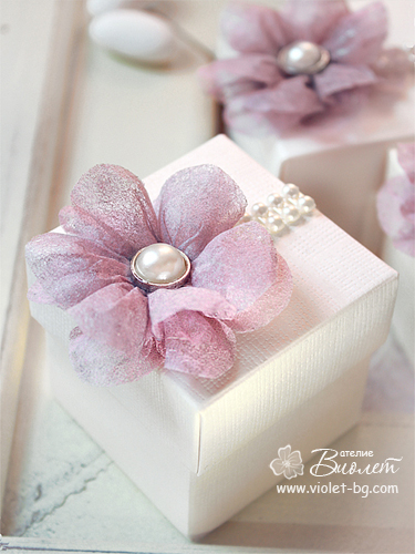 Flora Box Wedding Bomboniere - pink